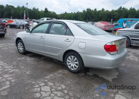 2006 Toyota Camry Le z USA, uszkodzony, nr VIN 4T1BE32K96U703619